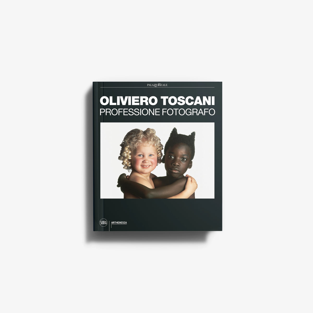 Photographic book by Skira Arte, Oliviero Toscani Professione fotografo, dark green hardback with 400 plus images